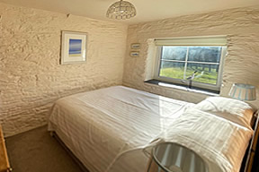 Warbler Cottage -  double bedroom