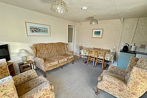 Warbler Cottage -  open plan lounge, dining area and kitchen