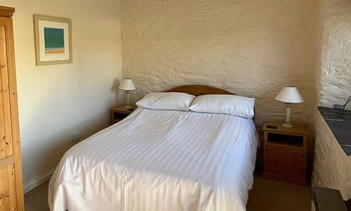 Double bedroom in Kingfisher Holiday Cottage